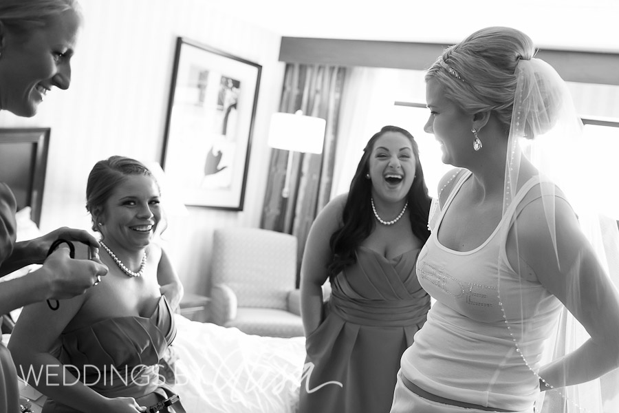 Bridal Party getting ready at Double Tree Hilton at the Monroeville Convention Center