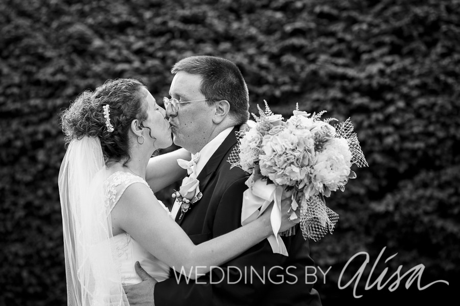 Wedding photos at Chartiers Country Club